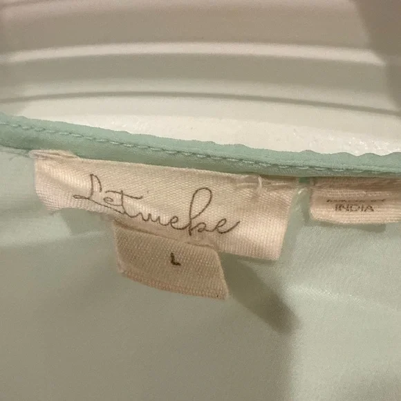 Women's Mint Chiffon V-Neck Ruffled Blouse - Picture 2 of 3